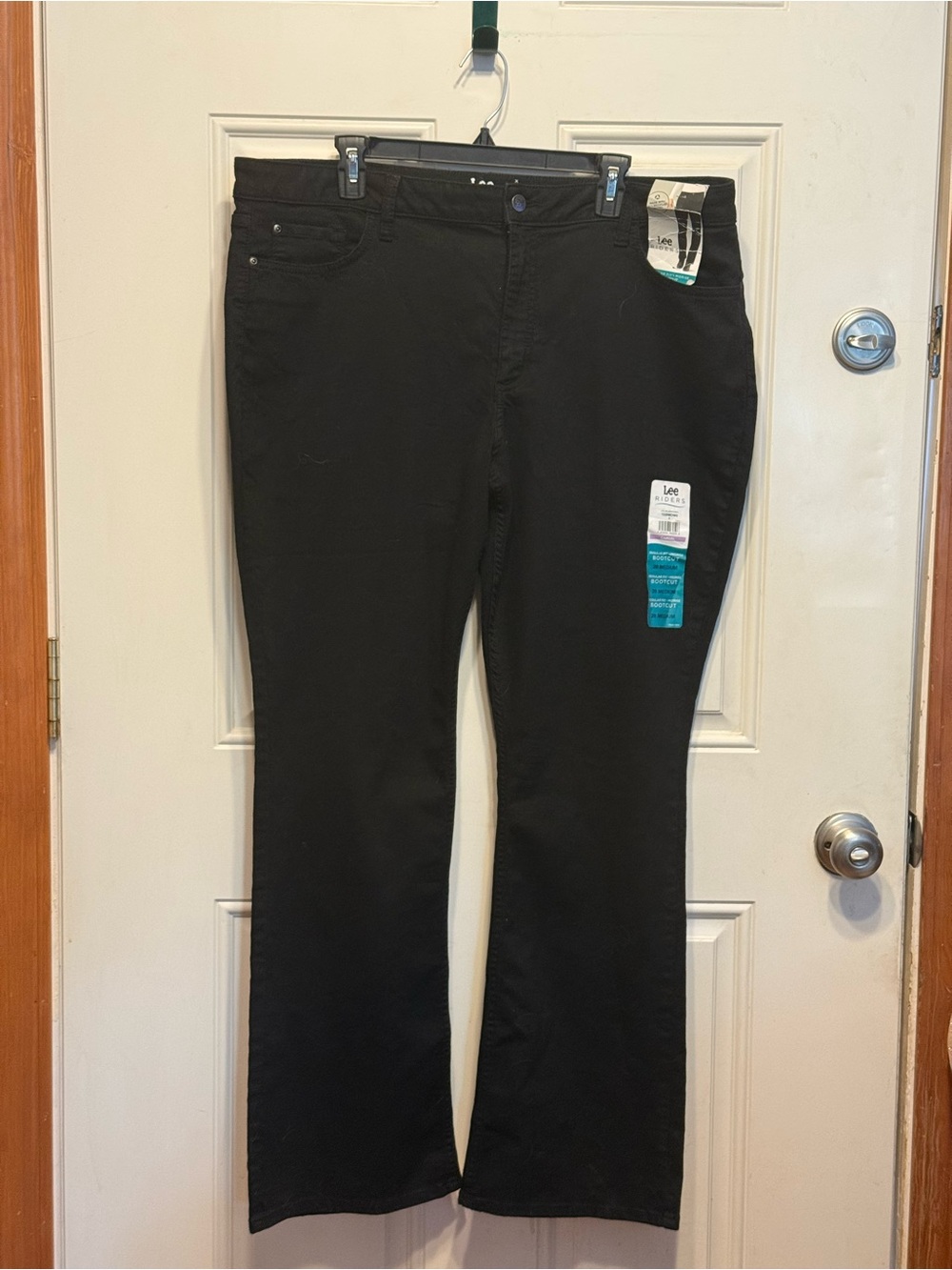 Lee Women's Black Bootcut Jeans - Classic Black MidRise